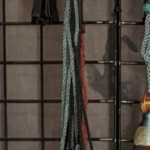 Pufflet Poms Flogger